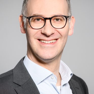 Transforming Economies Manuel Weber Transforming Economies